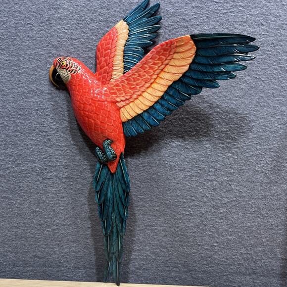 Hand Painted Parrot Bird 3D Wall Figurine Decoration Red & Blue Resin 15" X 11” - Picture 1 of 10